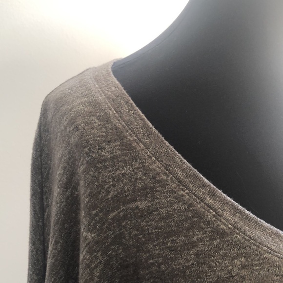 Gap Gray Casual Top - Picture 6 of 6